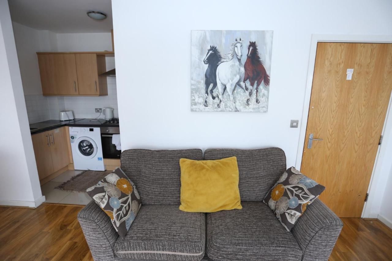 Lovely 2 Bed 2 Toilet Hill House River View Apartment London Eksteriør billede