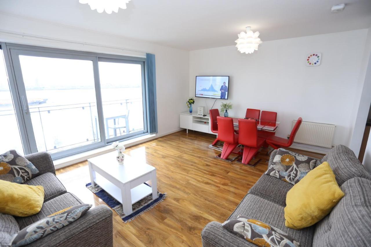 Lovely 2 Bed 2 Toilet Hill House River View Apartment London Eksteriør billede
