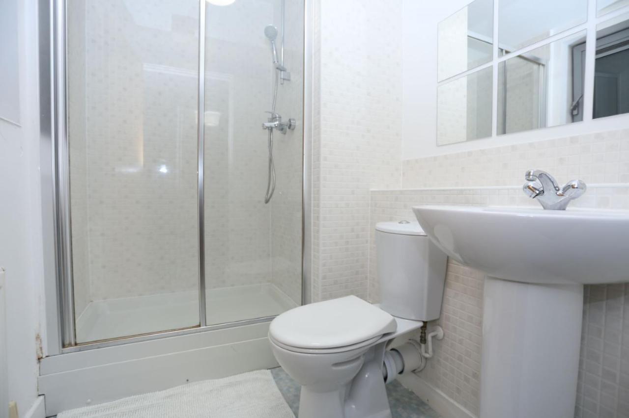 Lovely 2 Bed 2 Toilet Hill House River View Apartment London Eksteriør billede